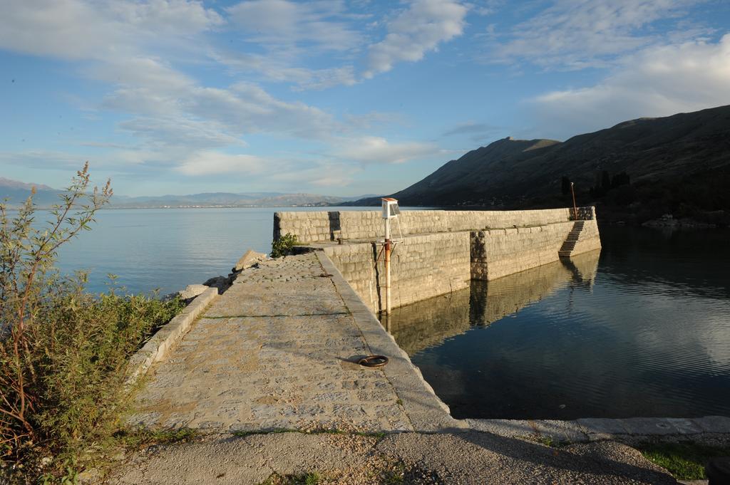 Holiday Home Skadar Lake Arbnes 객실 사진