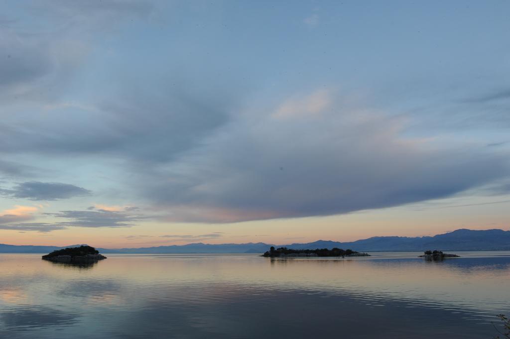 Holiday Home Skadar Lake Arbnes 객실 사진